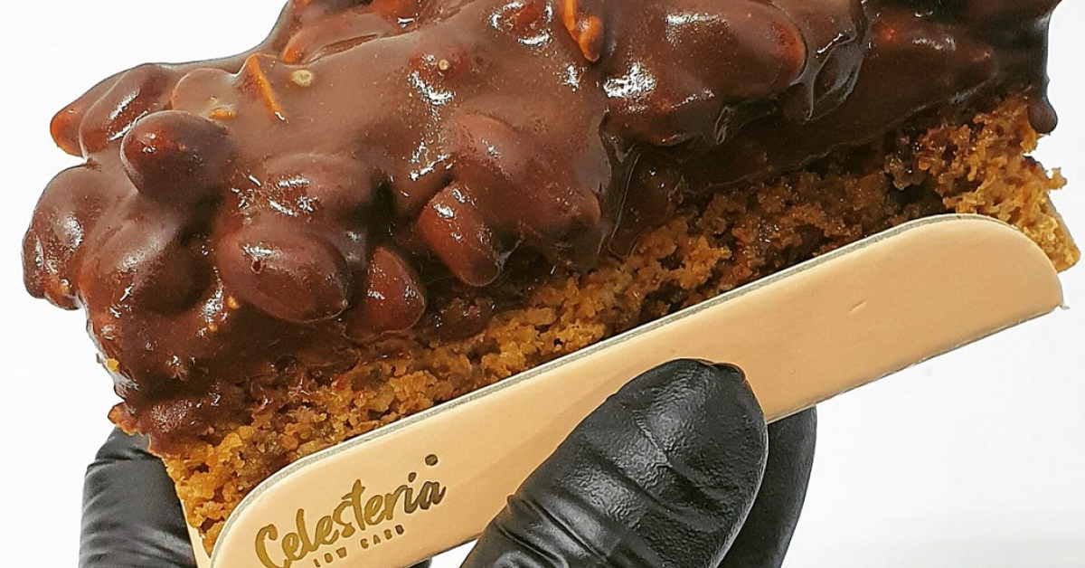 Cofetăria cu dulciuri fără zahăr Celesteria Low Carb trece la offline și deschide propriul magazin fizic în București