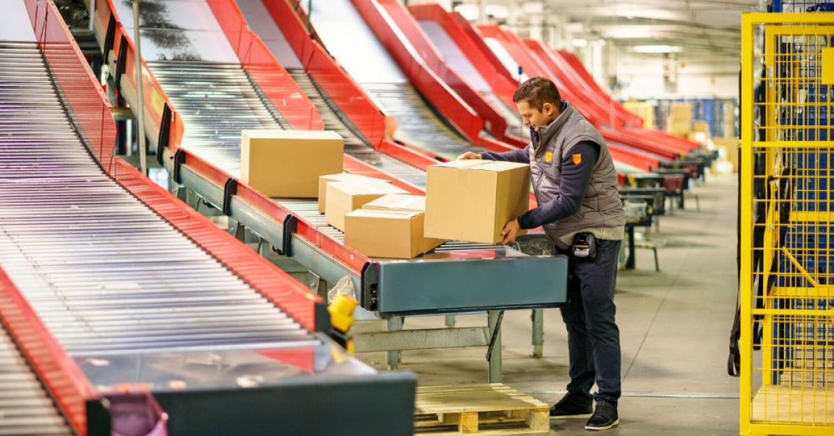 Black Friday și sărbători pentru curieri: cifrele Cargus, în luna noiembrie