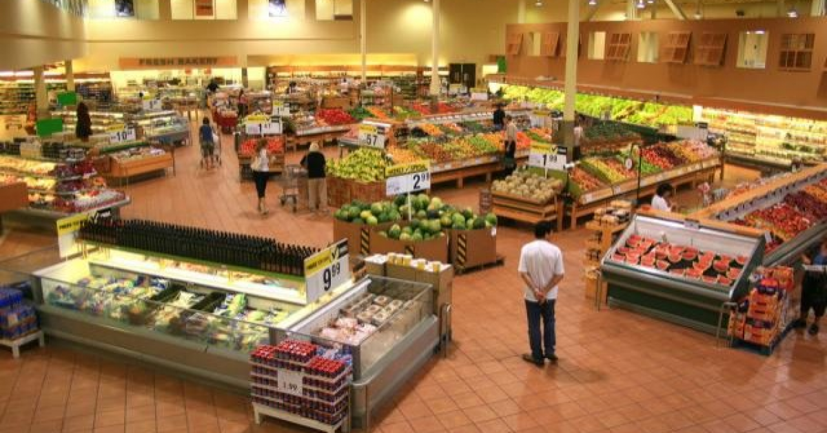 Legea supermarketurilor a fost aprobata: preturile produselor romanesti ar putea fi modificate