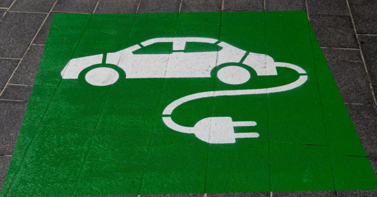 Penny va instala peste 60 de stații de încărcare pentru mașini electrice în parcările magazinelor sale 