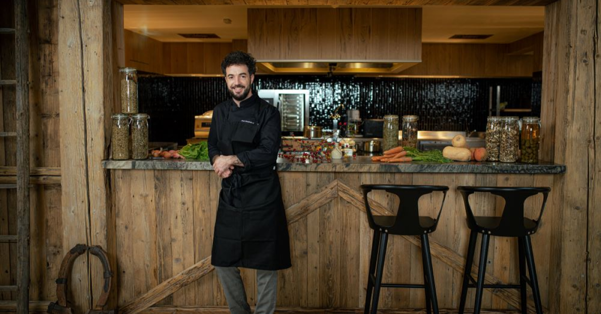 S-a deschis ”La Hambar”, un nou restaurant în România, cu fine dining într-un fost grajd 