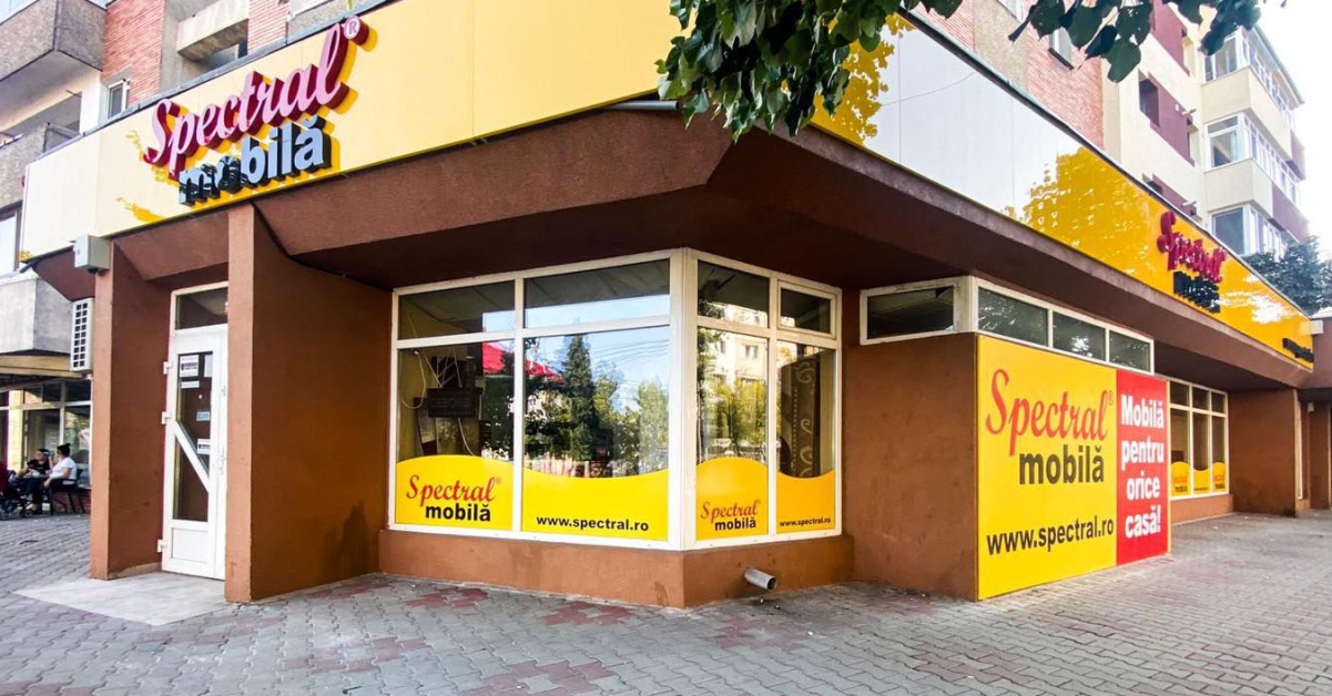 Producătorul de mobilă Spectral vrea să deschidă încă șase magazine și o nouă fabrică de tapițerie, în 2023