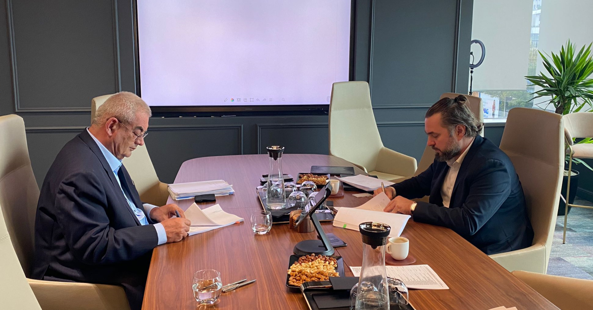 Roca Investments preia integral producătorul de vopsele și lacuri Sarcom 