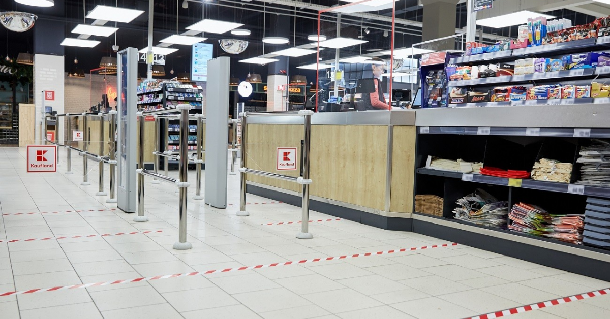 Kaufland, investiții de 20 milioane de lei în lupta contra coronavirus și certificare ce atestă măsurile luate 