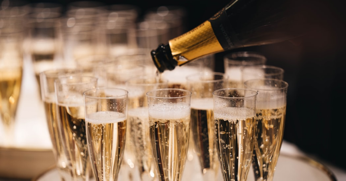 Lege în Rusia: Șampania devine băutură rusească, iar brandurile franceze trebuie să folosească pe etichetă ,,vin spumant\'\'