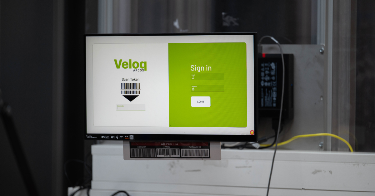 Veloq, ”fratele„ AI al Sezamo, și AutoStore lansează o soluție de procesare a comenzilor alimentare în maximum 30 de minute