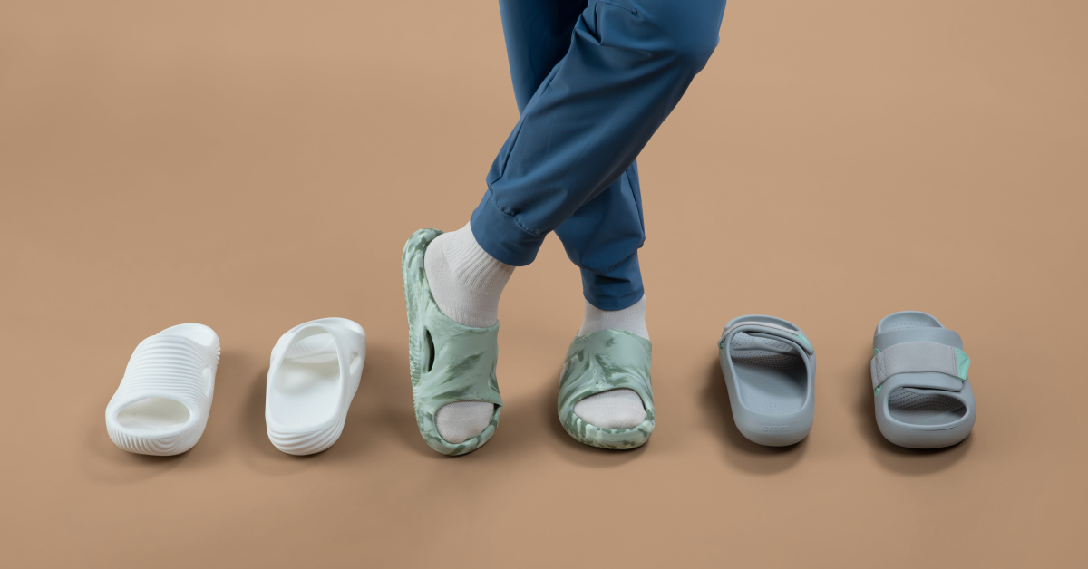Colecție nouă de la Crocs: cum arată noii șlapi