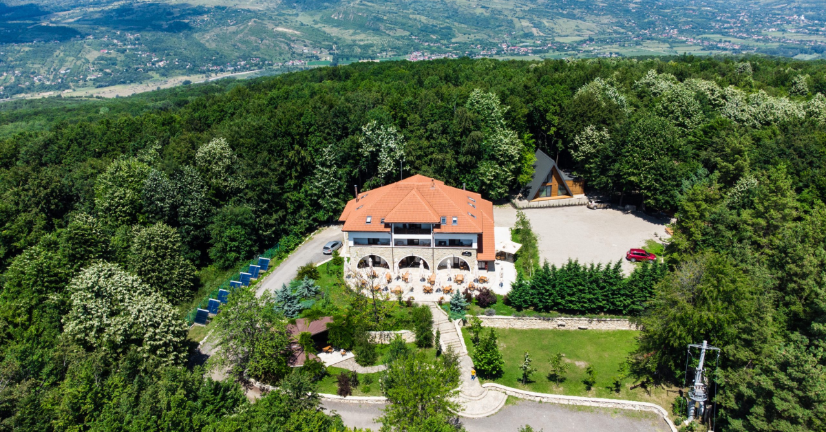 Destinaţia de poveste în care trebuie să ajungi: satul Măgura, de pe Valea Buzăului