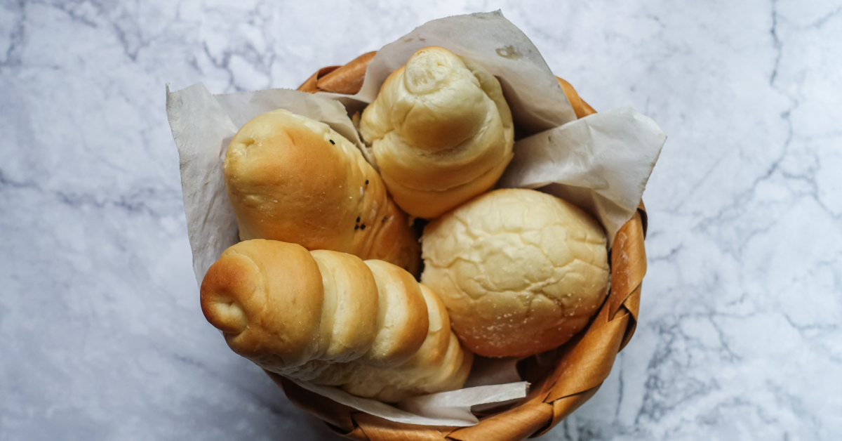 Românii sunt în continuare mari consumatori de pâine. Franzela, pâinea feliată și pâinea albă sunt cele mai populare produse de panificație