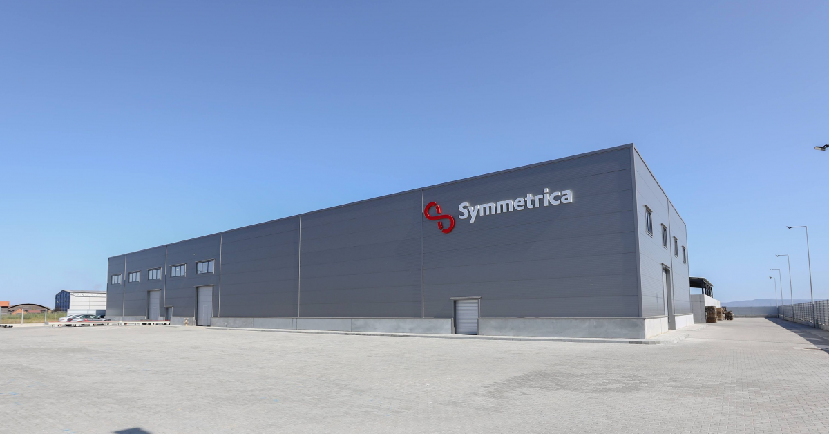 Producătorul de pavele Symmetrica inaugurează o nouă fabrică, în Arad, după o investiție de 6 milioane de euro
