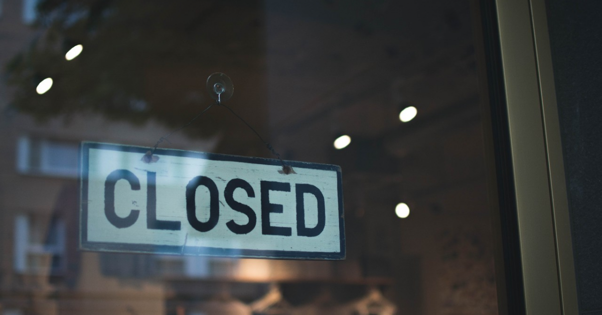 Cum schimbă pandemia retailul: în 2020 un număr record de magazine au fost închise în SUA