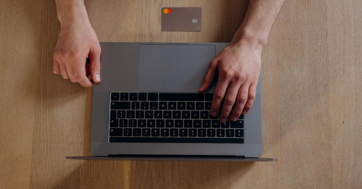 Simulatoarele de rate lunare pentru credite online IFN: Cum te pot ajuta să îți gestionezi bugetul?