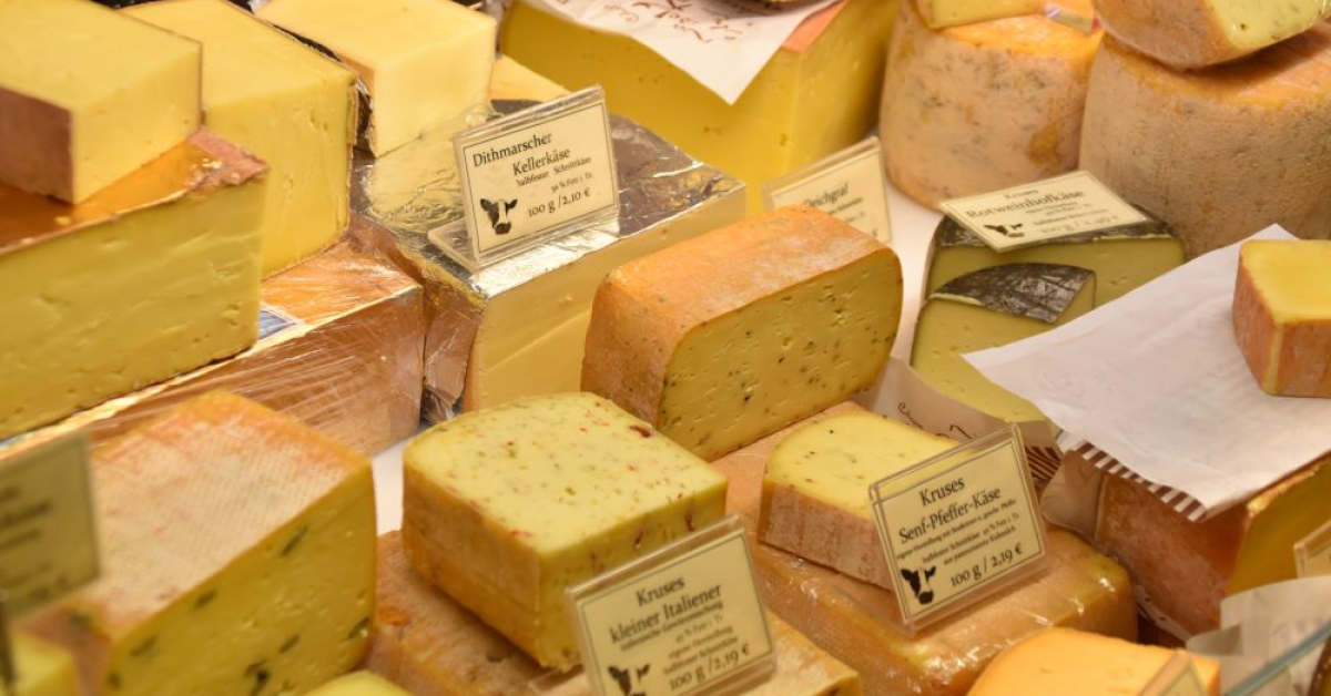 Producător de brânzeturi: Anul acesta, am scumpit de trei ori produsele. Laptele a ajuns să fie la fel de scump ca în Germania