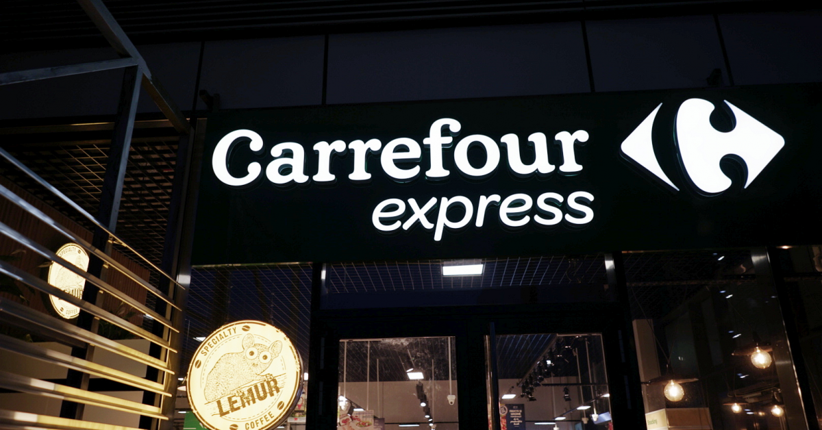 Carrefour plafonează prețurile până de Paște pentru până la 500 de produse