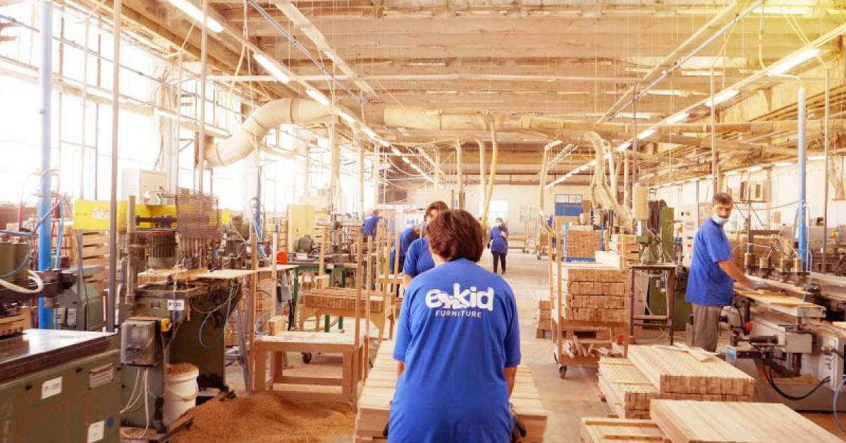 Producătorul de mobilier pentru copii E-Kid Furniture deschide un punct de lucru la Brașov unde vrea să ajungă la 40 de angajați