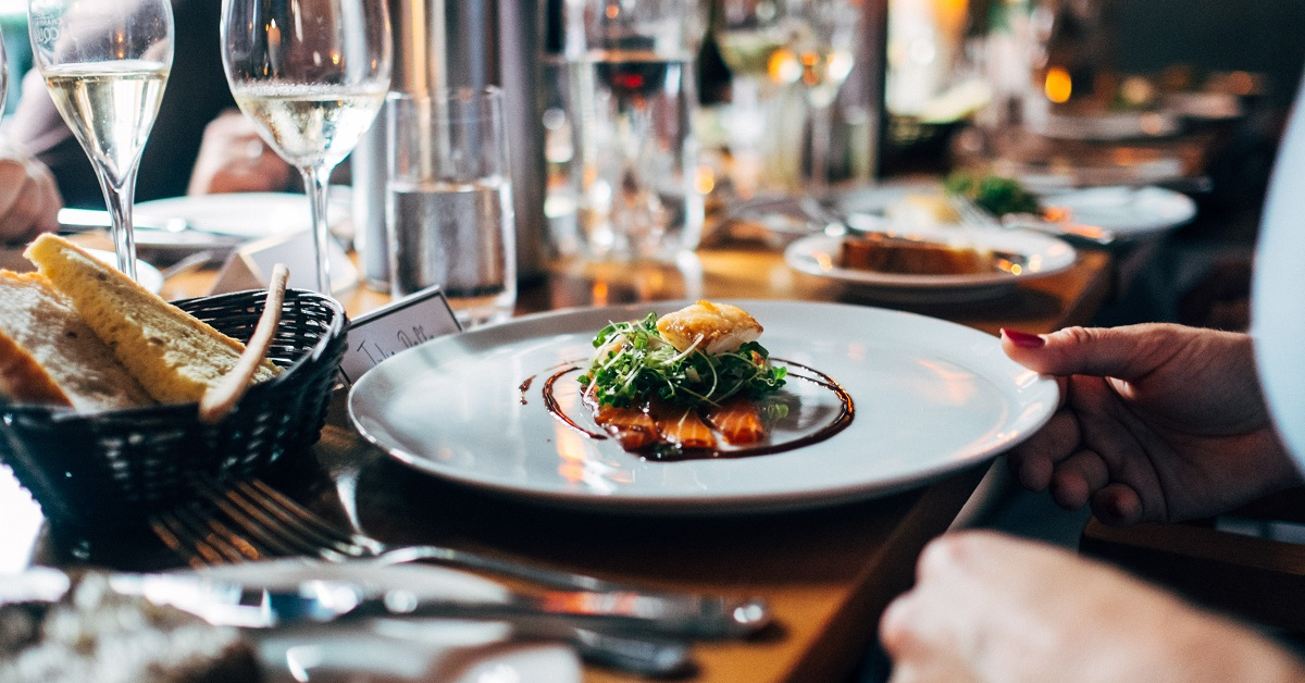 Bucharest Restaurant Week începe joi, 3 iunie: reduceri de până la 70% la mâncare