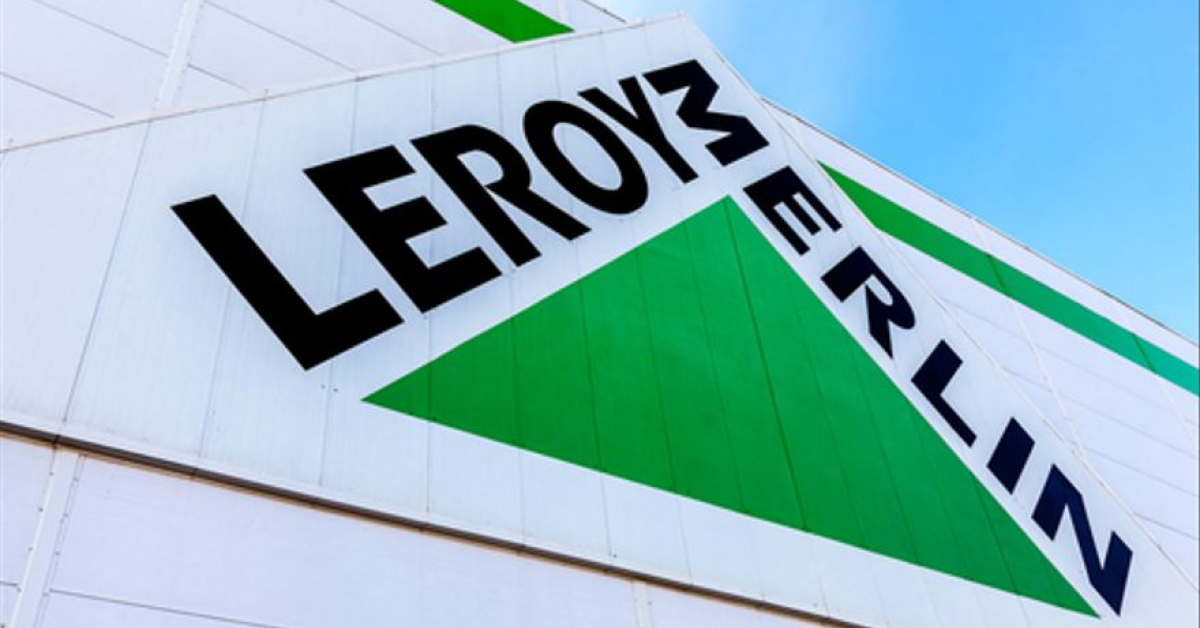 Leroy Merlin a organizat spații de ridicare a comenzilor în afara magazinelor, pentru persoanele fără certificat verde