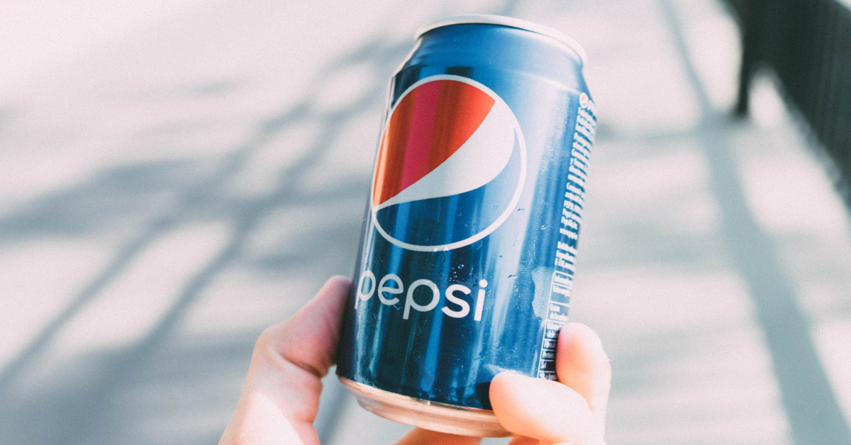 Pepsi, parteneriat cu Beyond Meat, unul dintre cei mai mari producători de carne artificială, pentru snackuri și băuturi pe bază de plante