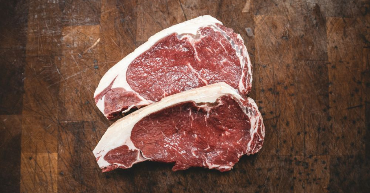 Giganții cărnii românești: Cine domină piața de carne și mezeluri și ce cifre impresionante au înregistrat în ultimul an