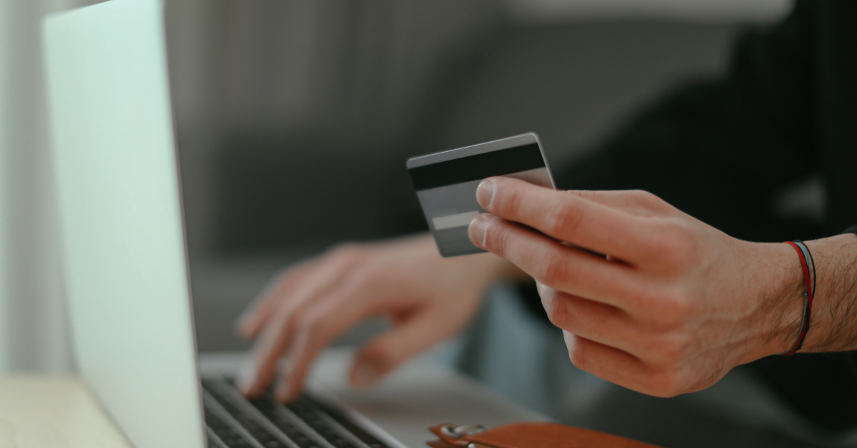 Parteneriat Retargeting.biz și Frisbo pentru dezvoltarea și sprijinirea afacerilor magazinelor online prin servicii eCommerce