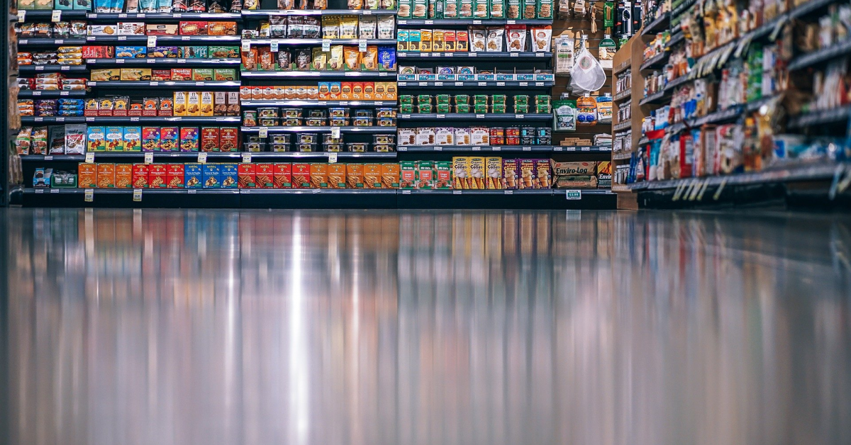 Auchan concediază peste 1400 de angajați în Franța