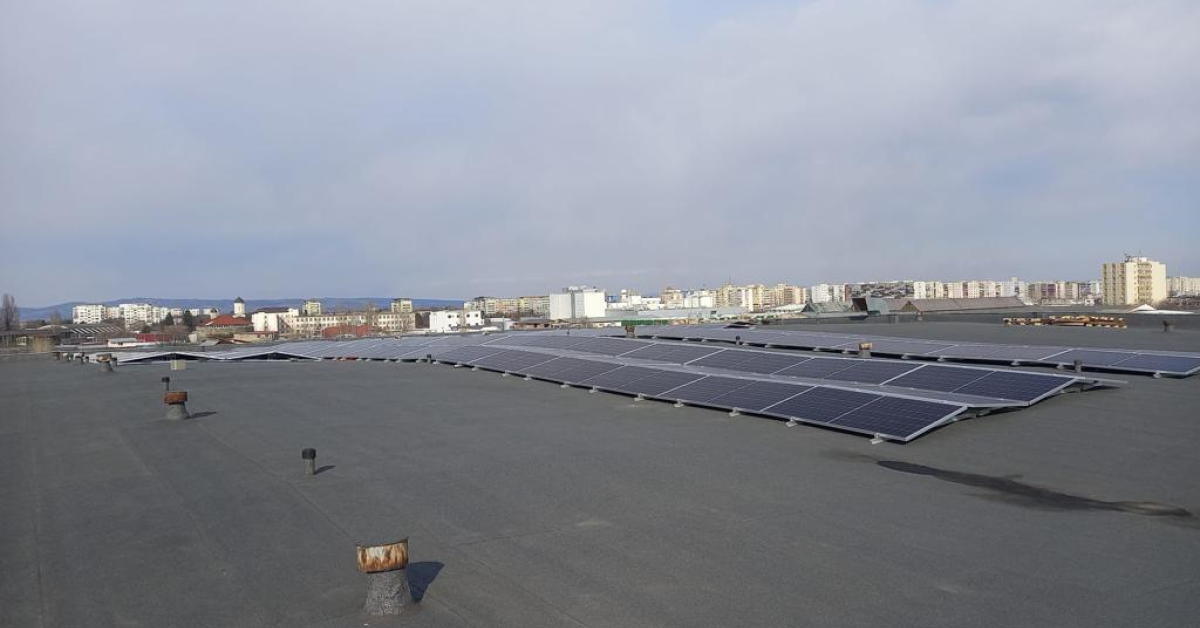 Distribuitorul Aquila a inaugurat centrala fotovoltaică din Ploiești, după o investiție de 100.000 de euro
