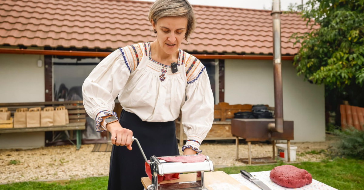 O poveste cu gust: antreprenoarea din Maramureș care a făcut un business cu tăiței de casă