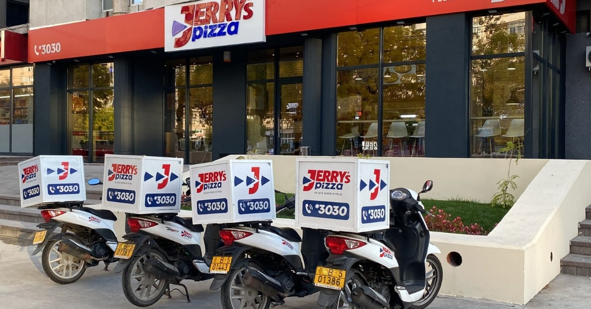 Jerry\'s Pizza face o „bancă de pizza” de unde va livra către ONG-urile care lucrează cu refugiații