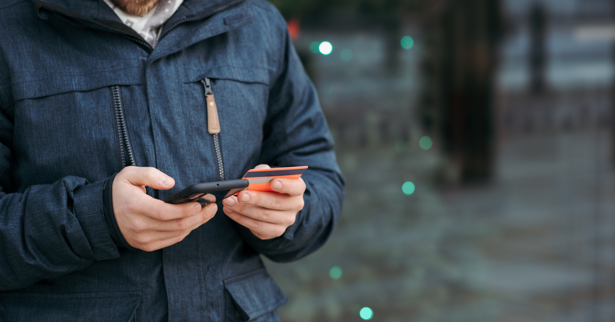 În 2020 românii au ales plățile cu cardul: creștere de 20% a tranzacțiilor online, în contextul pandemiei 