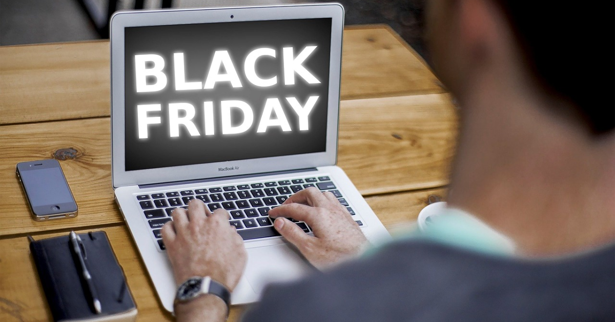 evoMAG a dat startul la Black Friday și anunță reduceri de până la 75%