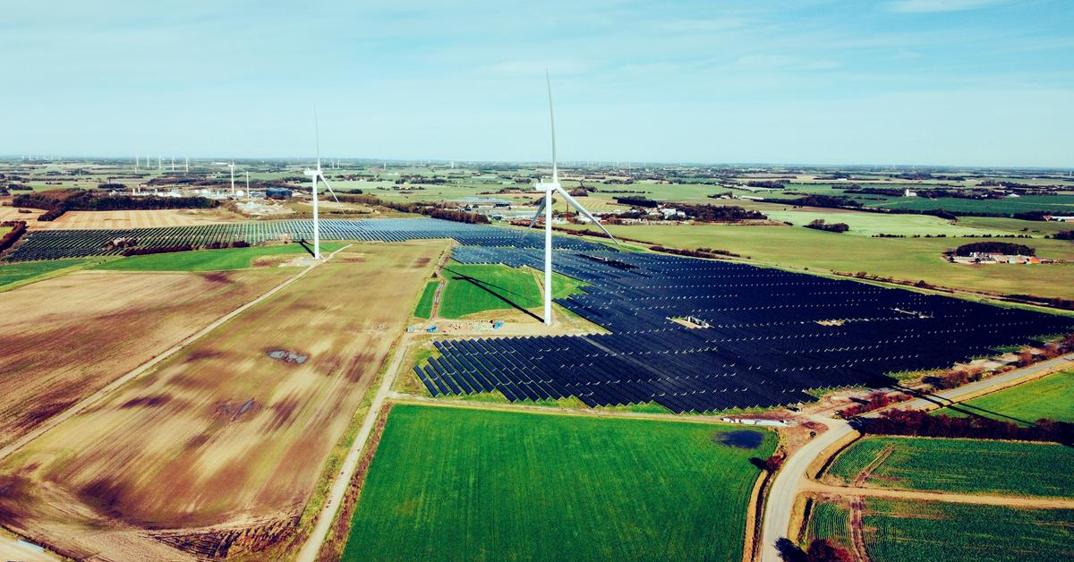 Eurowind Energy România pregătește primul său proiect hibrid eolian–fotovoltaic, Siminoc 