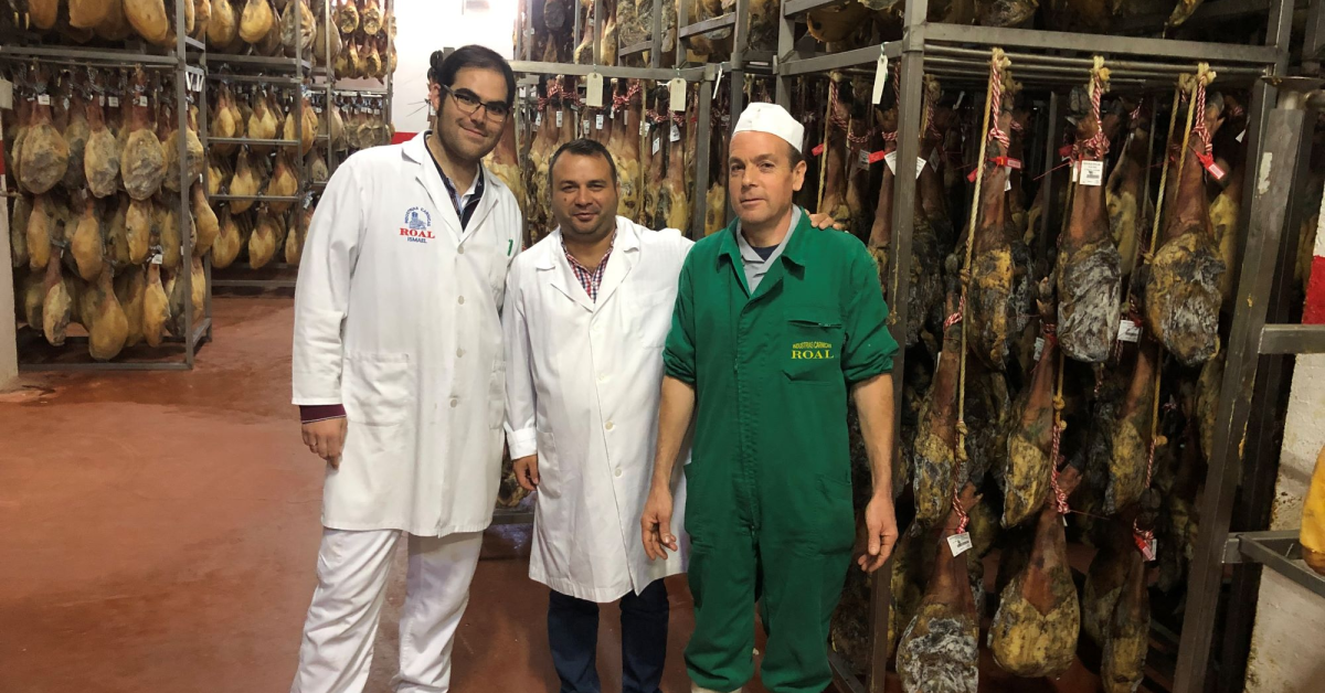Românii, mari consumatori de mezeluri spaniole. Cum recunoști un jambon de calitate și cât costă  