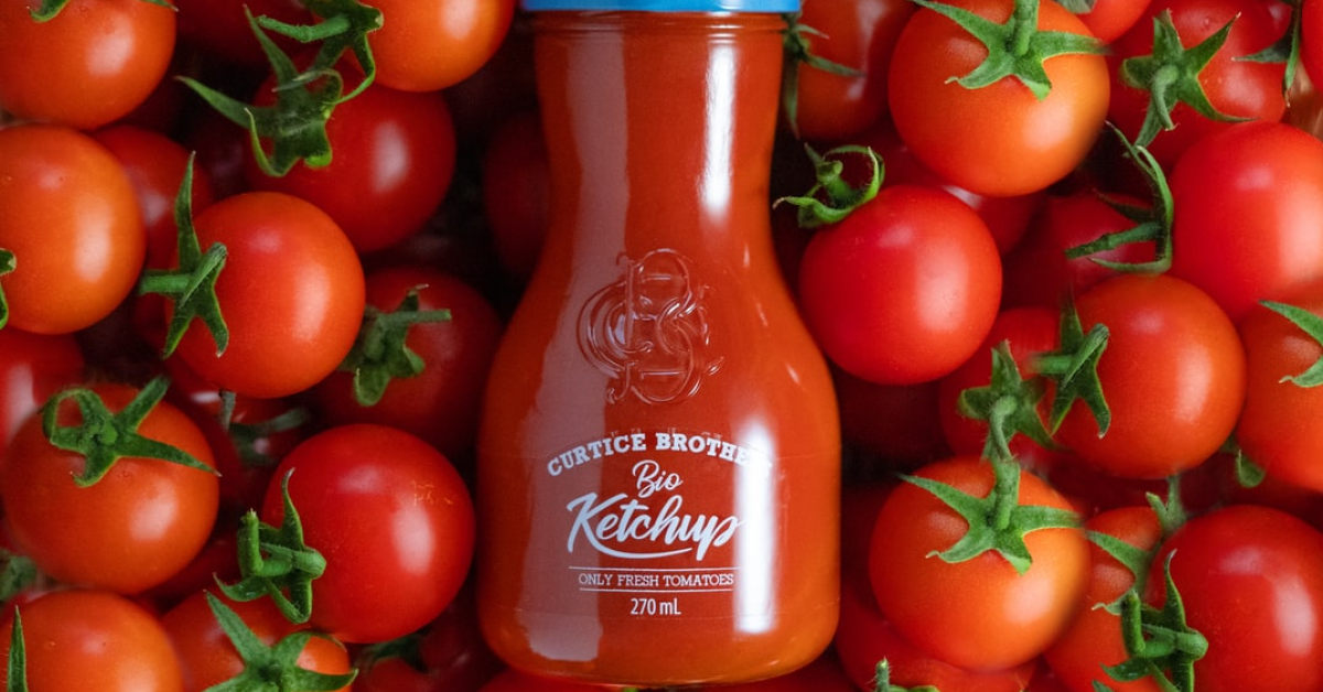 Ketchup-ul din magazine conține doar 6% concentrat de roșii, peste 70% apă și trei E-uri