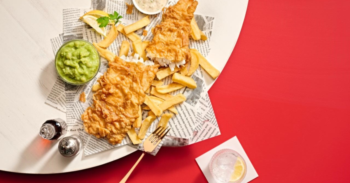 Un brand britanic de fish and chips intră pe piața din România. Cine este anteprenorul român care a făcut posibilă această „mișcare”