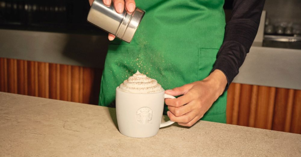Revine Pumpkin Spice Latte la Starbucks: lanțul de cafenele lansează și o aromă nouă pentru această toamnă