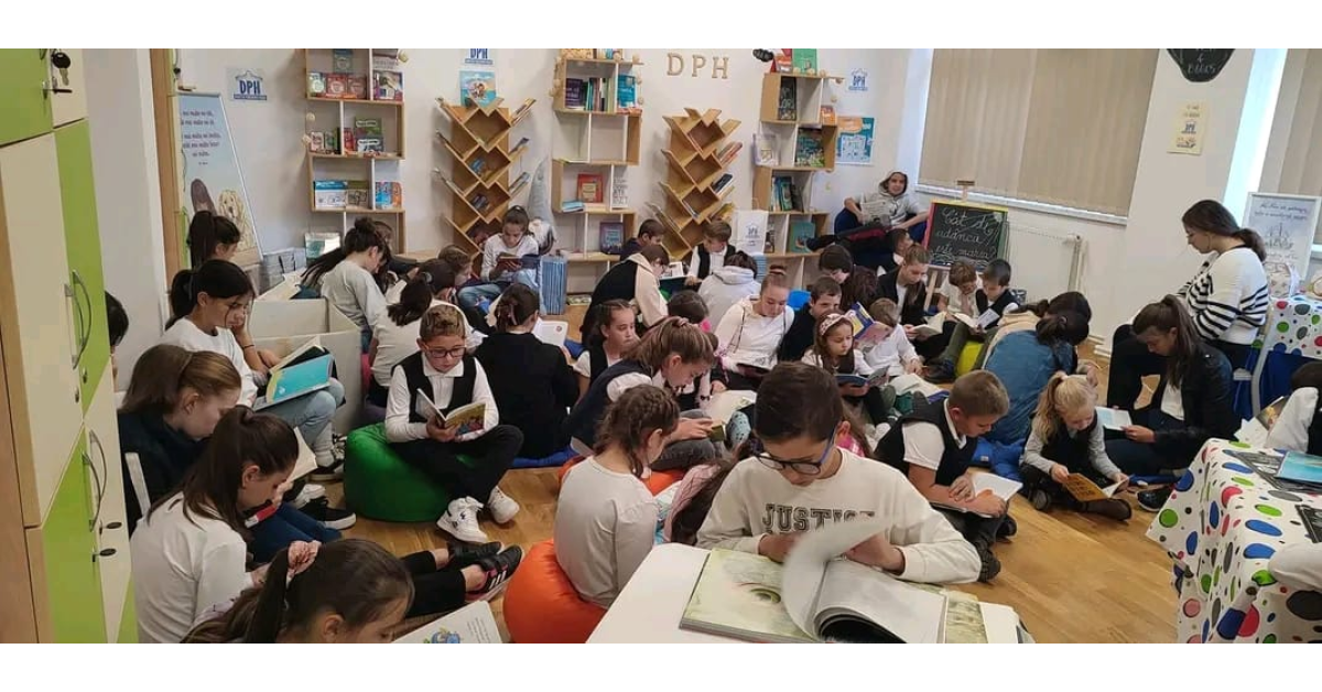 Cărți pentru școli: Editura DPH a finalizat 11 colțuri de lectură 