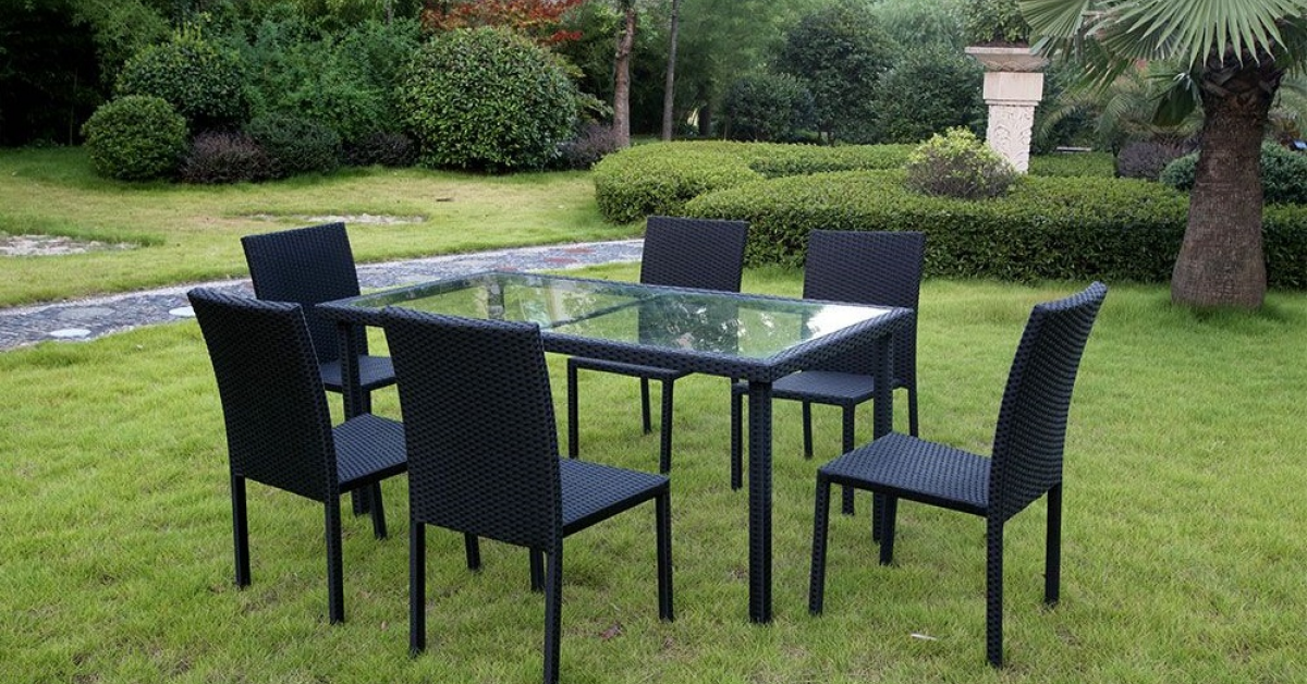 Magazinul Homelux a deschis o zonă expo de mobilier outdoor în parcarea DN1 Value Centre București 