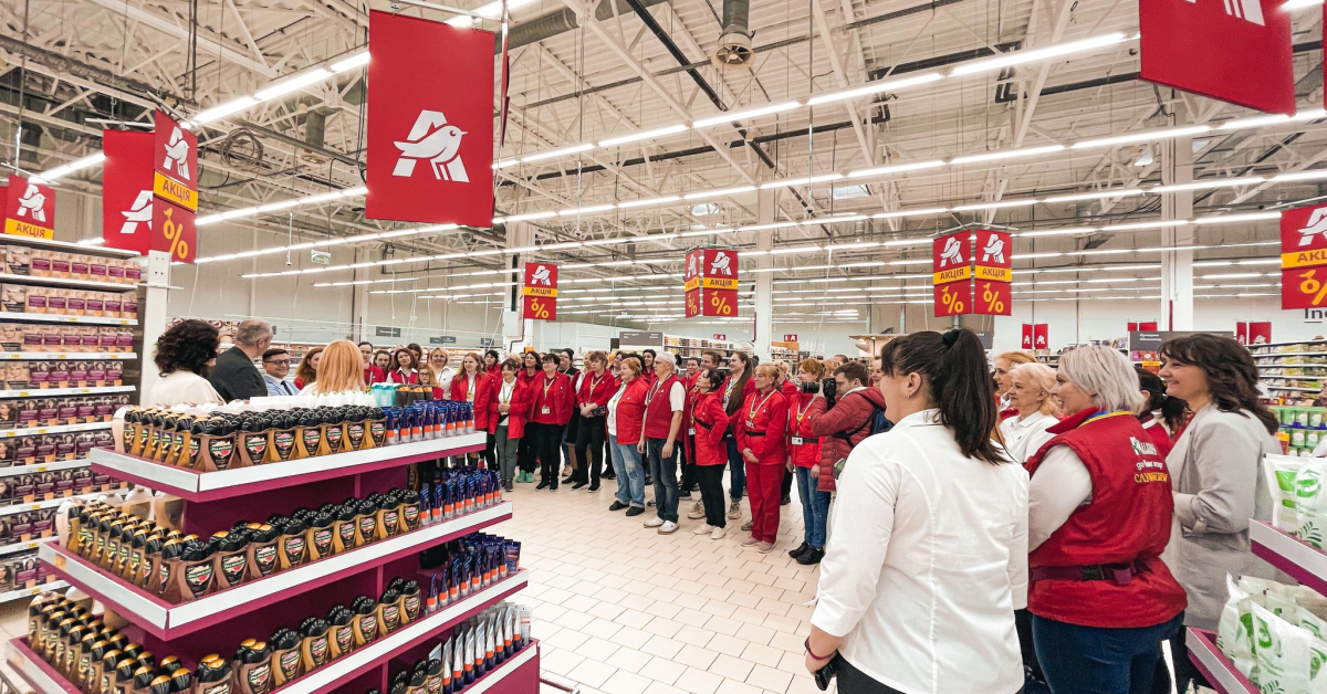 Auchan a redeschis, în Ucraina, un hipermarket distrus de război 