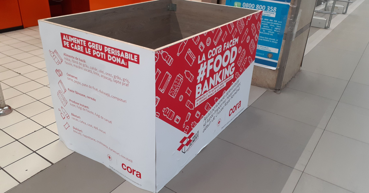 Cora colectează alimente neperisabile în cele zece hipermarketuri și le donează Crucii Roșii