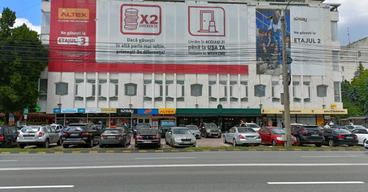 Andrei Mandachi, fratele geamăn al lui Ștefan Mandachi, a cumpărat un centru comercial din grupul Altex