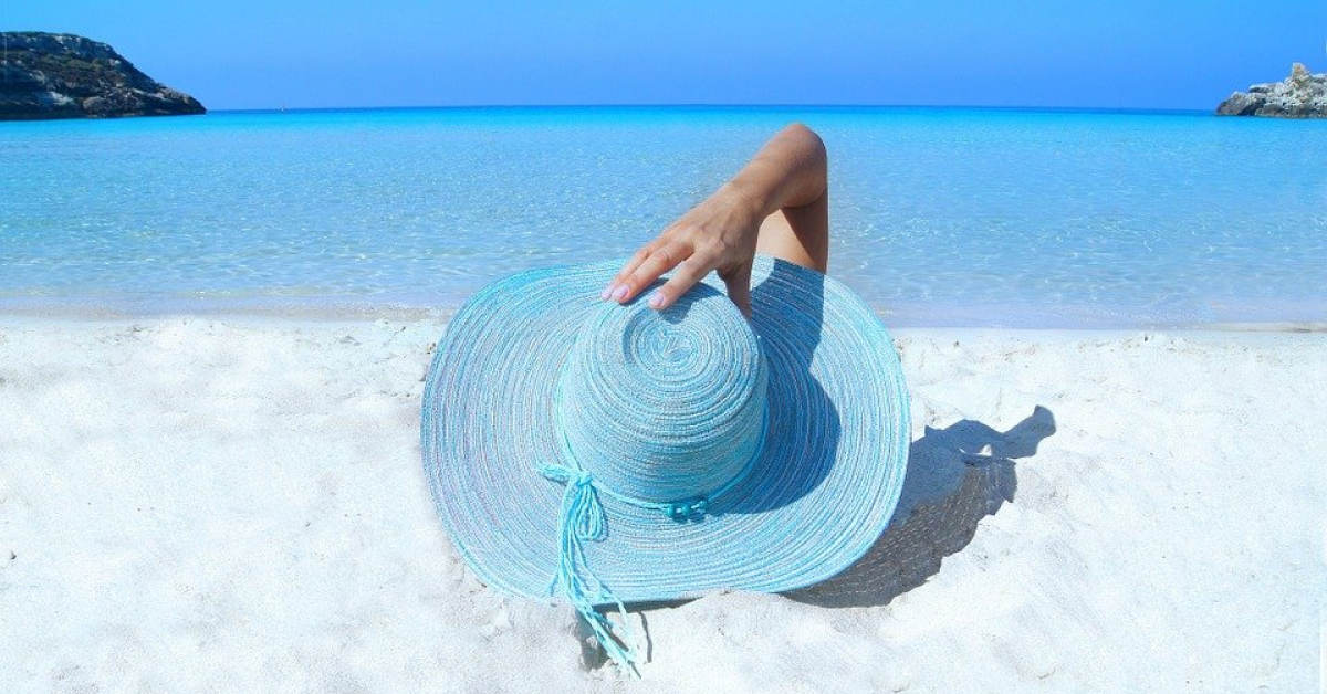 Ce cosmetice pentru plaja cu protectie solara de care ai nevoie in concediu