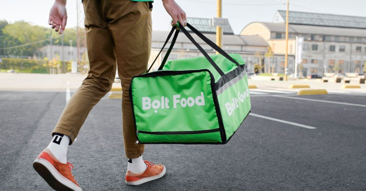 Comenzi în avans la restaurant sau supermarket: Bolt Food introduce livrarea programată 