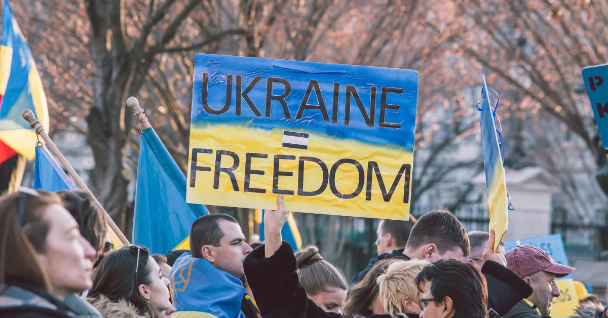 Războiul din Ucraina frânează cumpărăturile online la finalul lunii februarie: „Românii preferă să fie temperați în achiziții”
