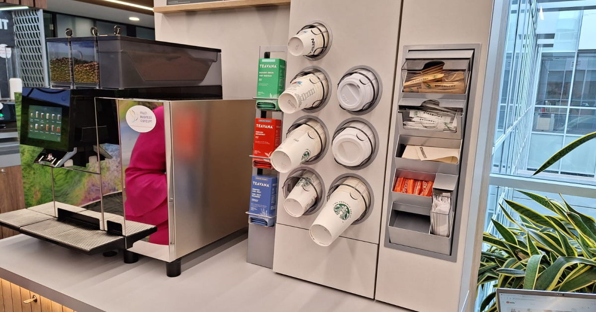 Coffee corner Starbucks în birouri sau acasă: soluția gândită de Nestlé pentru iubitorii de cafea
