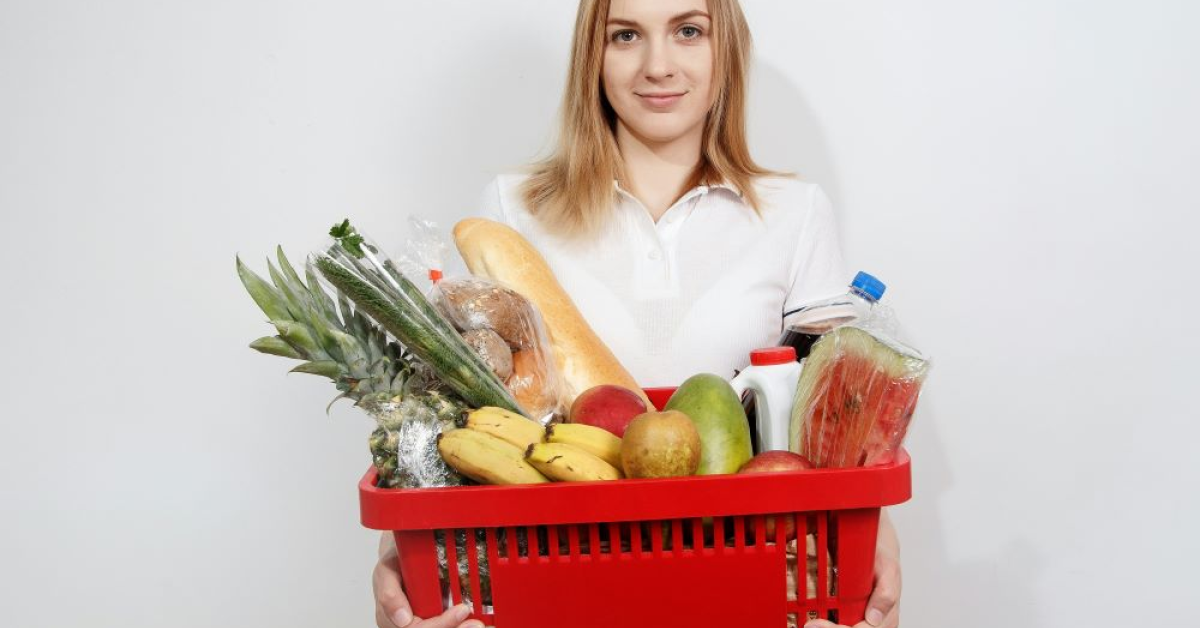 Rocadă în retail: românii au devenit vânători de promoții și au renunțat la anumite produse alimentare în ultimul an