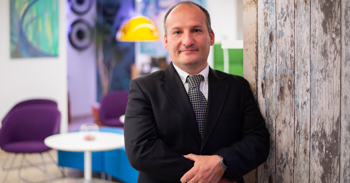 Un angajat din trei ia în calcul să își schimbe jobul în 2022. Printre motive se numără și modelul de lucru din companie
