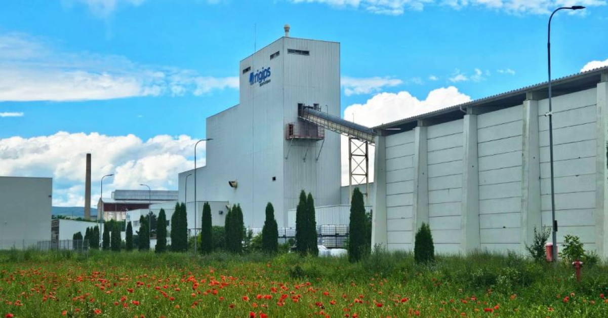 Saint-Gobain România a finalizat a doua linie de producție a plăcilor de gips-carton, o investiție de peste 50 de milioane de euro