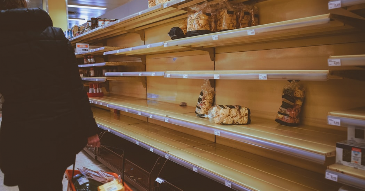 Efectele crizei alimentare în Marea Britanie: rafturi și automate goale, restaurante care se închid