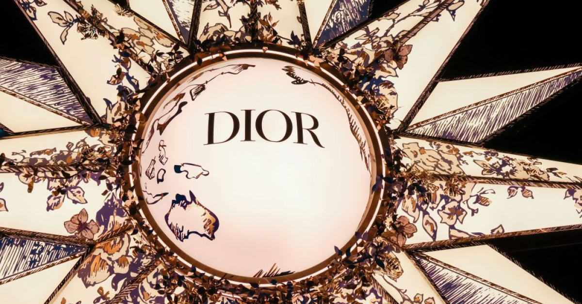 Care este, de fapt, costul real al unei genți Dior de 2.800 de dolari