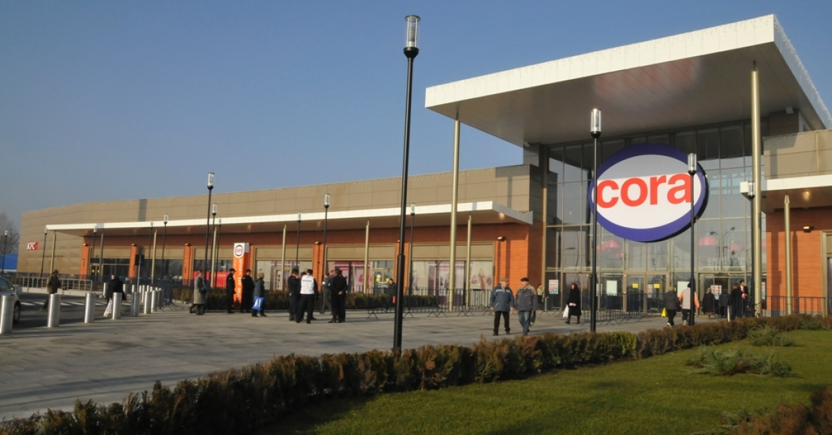 Tranzacție uriașă în retail: Carrefour preia operațiunile Cora din România